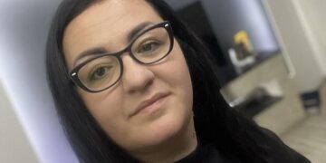 Udruženje Pomozi.ba pokrenulo je apel za liječenje Aide Sinanović, bori se s Parkinsonom bolešću