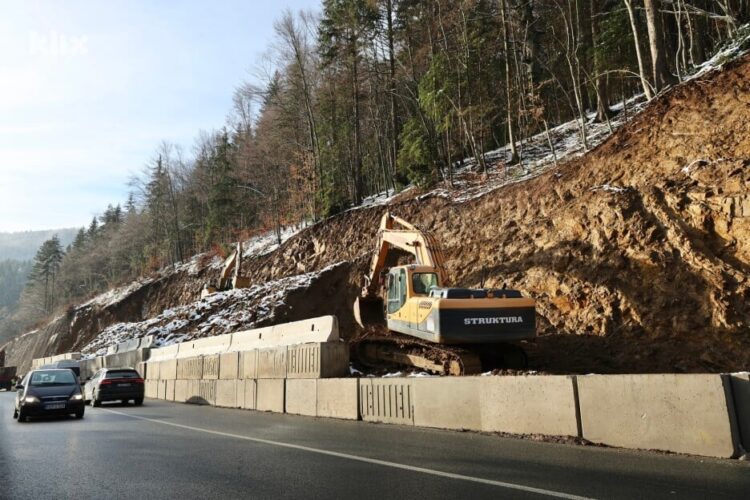 Hitna sanacija na putu Sarajevo – Tuzla nakon novog odrona: Građani bijesni zbog višemilionskog projekta koji prijeti svima