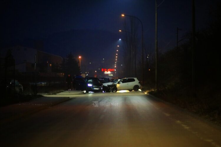 Saobraćajna nesreća u Industrijskoj zoni u Ilijašu (FOTO)