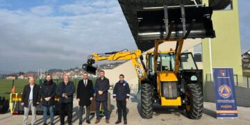 Ilijaš dobio novo kombinovano vozilo za potrebe Civilne zaštite (FOTO)