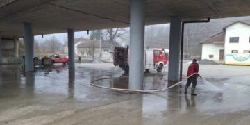 Vrijedni vatrogasci DVD Srednje ponovo u akciji: Očišćen plato u Srednjem