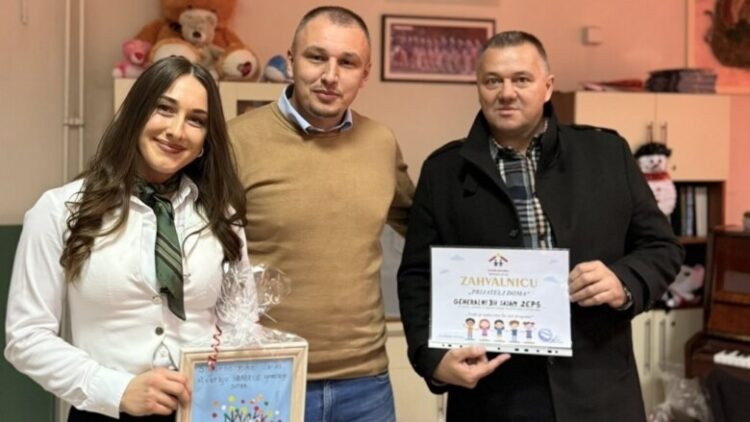 Predstavnici ZEPS-a uručili novogodišnje poklone djeci bez roditeljskog staranja u JU „Dom-porodica“ u Zenici