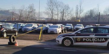 Eksplozija u Krivoglavcima kod Vogošće, oštećeno više vozila (FOTO)