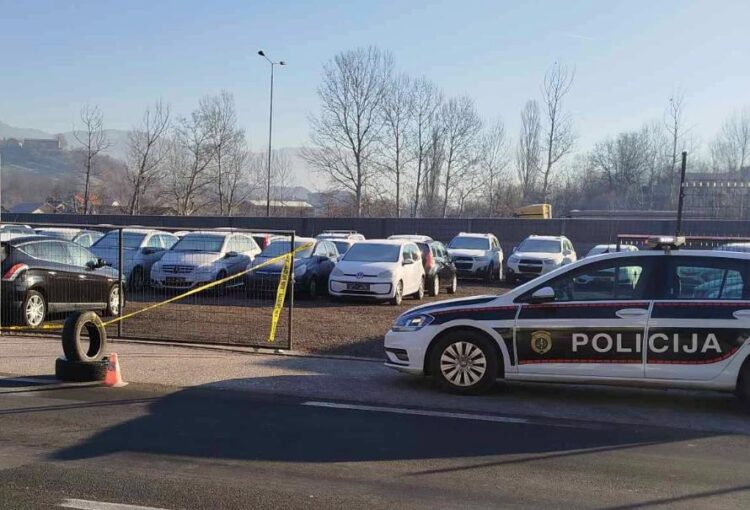 Eksplozija u Krivoglavcima kod Vogošće, oštećeno više vozila (FOTO)