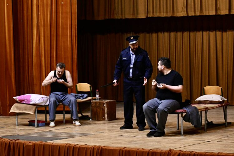 Kultna komedija „Državni lopov“ oduševila Ilijaš – smijeh od prve do posljednje scene (FOTO)