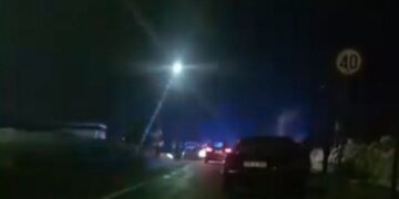 Stravična nesreća u Hadžićima: Pijan vozač udario automobilom pješaka, podlegao povredama u bolnici