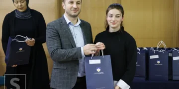 Semir Efendić ugostio najbolje studente Općine Novi Grad: Znanje je temelj razvoja društva