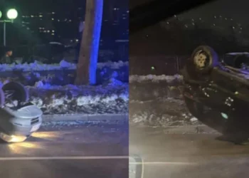 Teška saobraćajna nesreća u Sarajevu: Automobil završio na krovu, jedna osoba povrijeđena