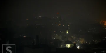 Zrak u Sarajevu i večeras vrlo nezdrav: “Moguće negativne posljedice po respiratorne organe”