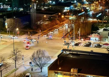 Automobil udario dijete kod zgrade Elektroprivrede u Sarajevu, saobraćaj blokiran