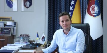 Premijer Uk: Besplatni higijenski ulošci koje smo uveli u srednje škole su pitanje dostojanstva