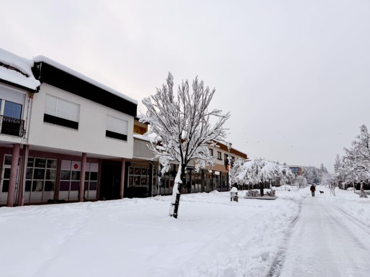 Građani obavezni čistiti snijeg ispred svojih ulaza i prilaza