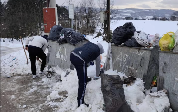 Lijep primjer iz Sovrla: Braća Salihović očistili prostor oko kontejnera