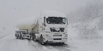 Teretnim vozilima zabranjeno kretanje na brojnim dionicama magistralnih puteva