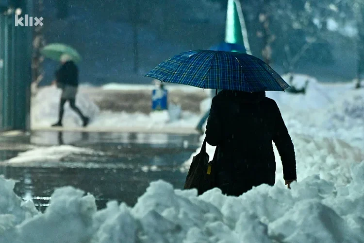 Sarajevo: Traže se radnici za čišćenje snijega u Starom Gradu, plata za angažman iznosi 1.050 KM