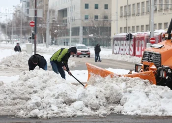 KJKP Rad tvrdi: Ukupno smo očistili 6,5 miliona kvadratnih metara cesta i trotoara