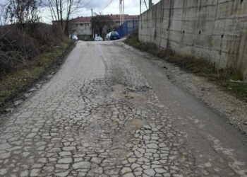 Mještani traže hitnu sanaciju oštećenog puta prema Kadarićima
