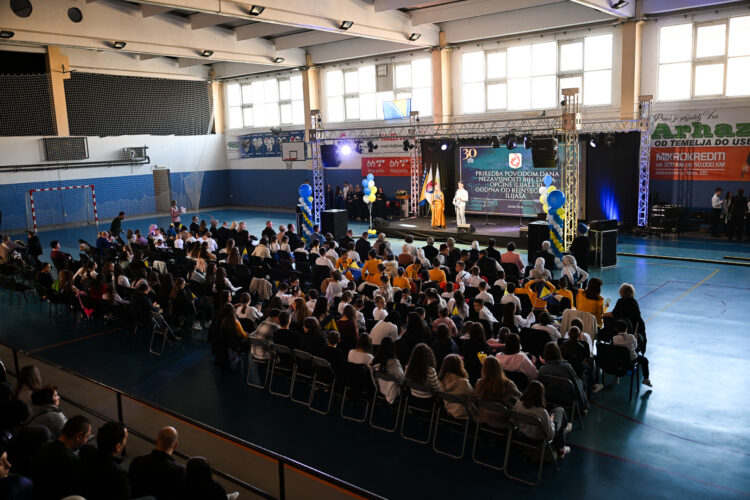 Ilijašu i domovini s ljubavlju: Svečanom priredbom obilježeni Dan nezavisnosti BiH i 30 godina reintegracije