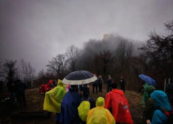 Završen tradicionalni pohod na Stari grad Dubrovnik: učesnici zahvalni na odzivu, upućene poruke podrške