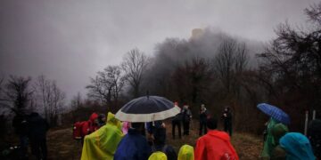 Završen tradicionalni pohod na Stari grad Dubrovnik: učesnici zahvalni na odzivu, upućene poruke podrške