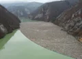Ekološka katastrofa u Višegradu: Drina pretrpana smećem, otpad stiže i iz Srbije i Crne Gore