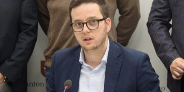 Nihad Uk podnio ostavku na poziciju premijera Kantona Sarajevo