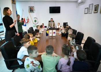 Mališani iz Vrtića „Ilijaš“ u posjeti načelniku: Djeca su srce i budućnost naše općine (FOTO)