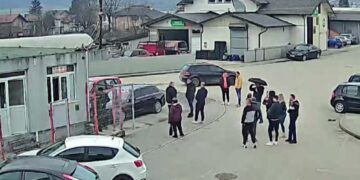 Radnici Standarda u Starom Ilijašu organizovali mirni protest zbog neisplaćenih plata