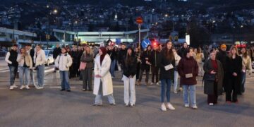 Hiljade građana na protestima u Sarajevu odalo počast Erdoanu Morankiću, od vlasti zatražena odgovornost i ostavke