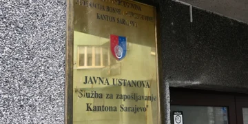 Policija pretresa Službu za zapošljavanje KS zbog sumnje na korupciju