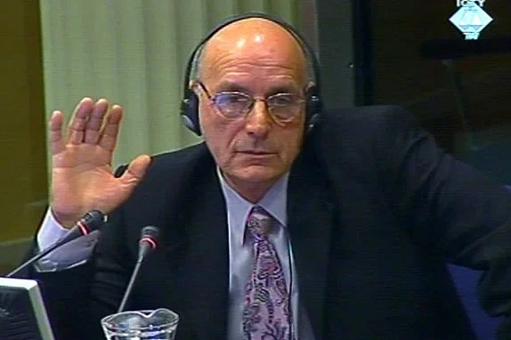 U saobraćajnoj nesreći kod Kladnja poginuo Ostoja Stanišić, osuđenik za genocid u Srebrenici