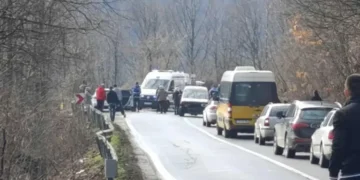 Kolona vozila zbog sudara kod Kladnja: Povrijeđene tri osobe