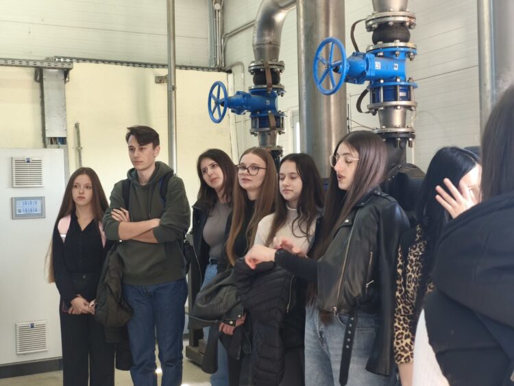 Učenici iz Ilijaša učili o značaju vode: Edukativna posjeta filter stanici Karašinica (FOTO)