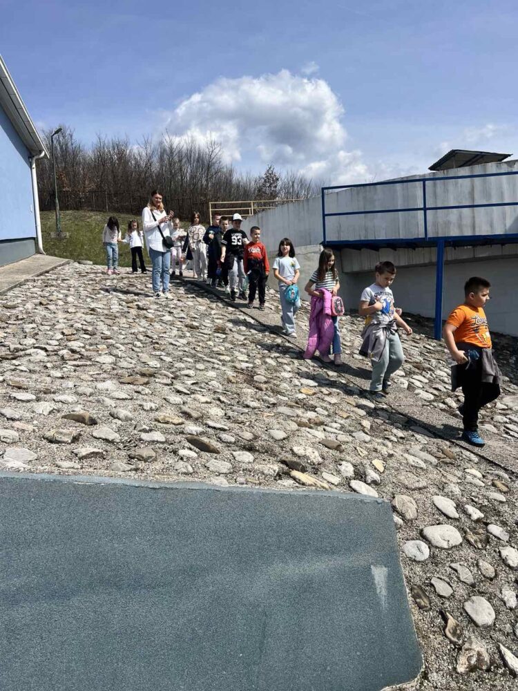 Učenici iz Ilijaša učili o značaju vode: Edukativna posjeta filter stanici Karašinica (FOTO)
