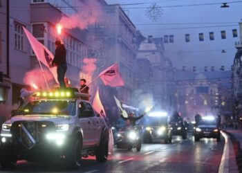 Bosno i Hercegovino, naša domovino: Defile povodom 1. marta oduševio građane Sarajeva