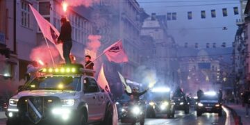 Bosno i Hercegovino, naša domovino: Defile povodom 1. marta oduševio građane Sarajeva