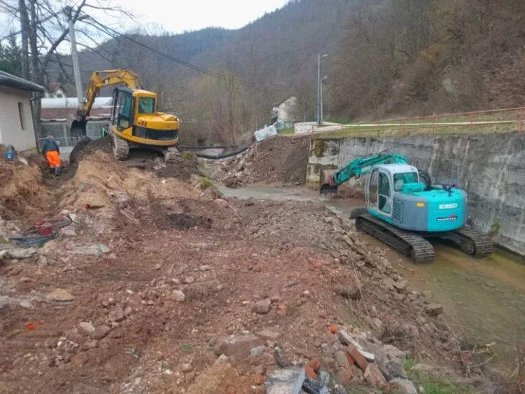 Počeli radovi na rekonstrukciji mosta preko rijeke Ljubine u Srednjem