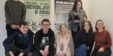 U Brezi otvorena izložba “Nevidljivi u miru”: Snažne priče koje pokreću društvo