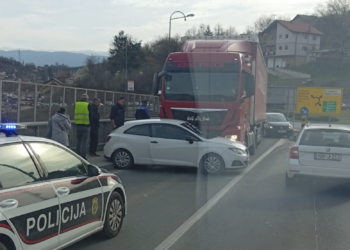 Saobraćajna nesreća na Vogošćanskoj petlji, ogromne gužve na ovoj dionici