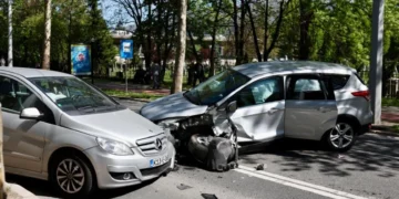 Sarajevo: Zatvorena cesta prema Vogošći, u saobraćajnoj nesreći povrijeđene dvije osobe