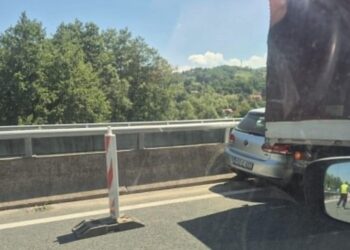 Saobraćajna nesreća na autoputu kod Podlugova