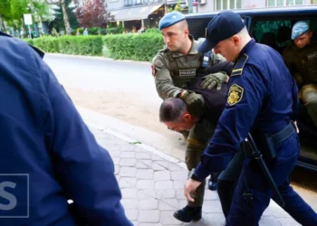 Velike gužve na relaciji Mostar – Sarajevo: Kilometarske kolone dočekale vozače koji se vraćaju kućama