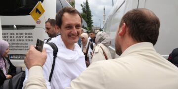 Ispraćena prva grupa hadžija iz BiH: Ove godine putuje 2.226 vjernika