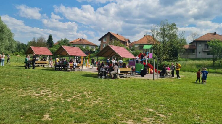 Mektebski porodični dan okupio veliki broj djece i roditelja u Donjoj Luci