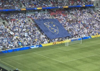 Najemotivniji trenutak: Više od 20.000 bh. navijača pjevalo “Ljiljane” na stadionu
