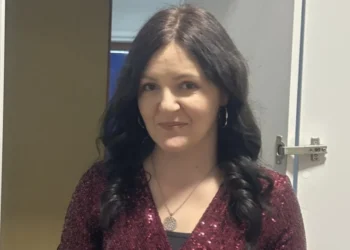 Pomozi.ba | Mirela treba našu pomoć u borbi protiv karcinoma: Zajedno joj možemo vratiti nadu