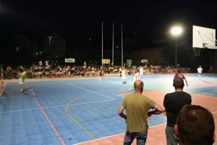Završena grupna faza: Poznati četvrtfinalisti Turnira u futsalu mjesnih zajednica Ilijaš 2026