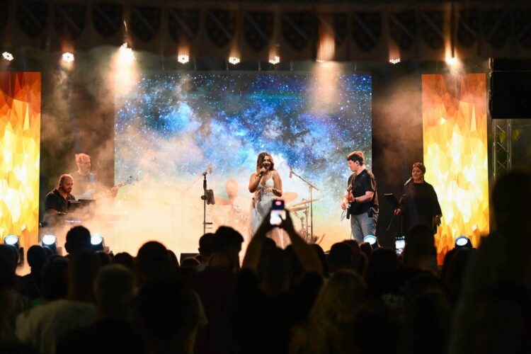 Spektakularan koncert Ilme Karahmet na Ilijaškim danima