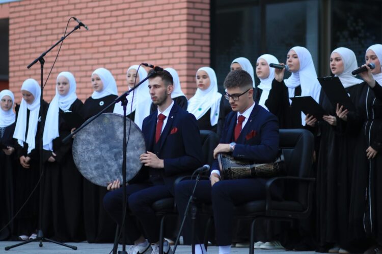 Dani sjećanja – Srebrenica 11. juli 1995. godine: Akademijom u Ilijašu odata počast žrtvama genocida u Srebrenici