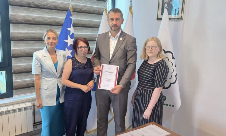 Općina Ilijaš podržala kampanju koja je osigurala ogrjev za starije osobe